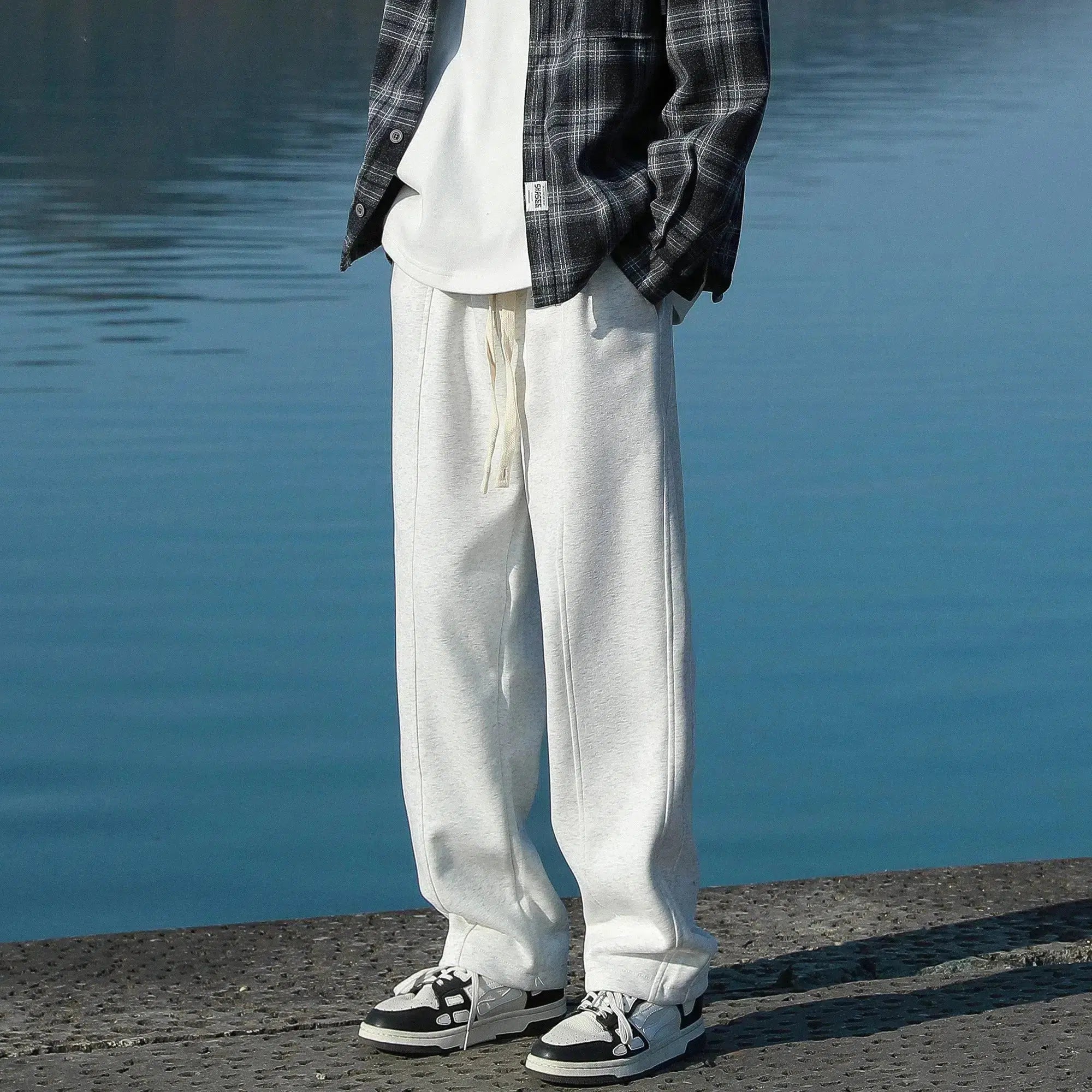 Women's Wide - Leg Sweatpants in Beige with Elastic Cuffs for a Relaxed and Trendy OutfitSpring and Autumn Sweatpants