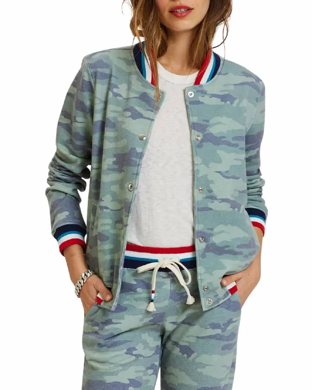 Mid - length women's down coats in a slim fit for a modern and sleek appearanceCamo Bomber In Camouflage Mid - length women's down coats in a slim fit for a modern and sleek appearanceCamo Bomber In Camouflage