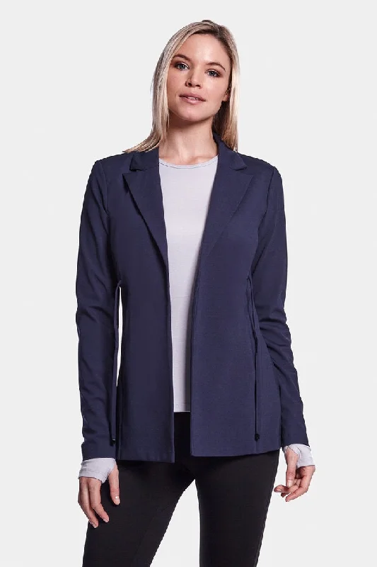 Water - resistant women's trench coats with adjustable cuffs for rainy daysTHE EXTREME JACKET Water - resistant women's trench coats with adjustable cuffs for rainy daysTHE EXTREME JACKET