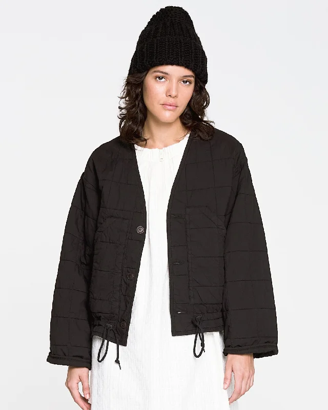 Women's cropped leather jackets with a fringe detail for a western - inspired outfitG.o.D Reactor Jacket Cotton Quilt Black Women's cropped leather jackets with a fringe detail for a western - inspired outfitG.o.D Reactor Jacket Cotton Quilt Black