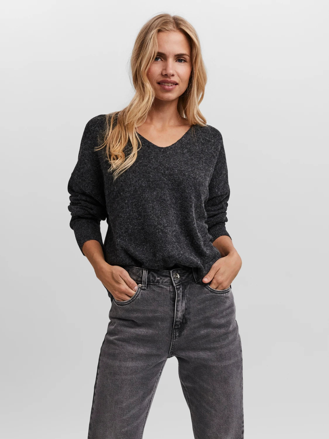 V - Neck Women's Cotton Pullovers for a Casual LookDoffy V-Neck Pullover - Black