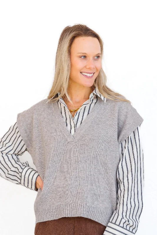 Snap - Front Women's Vests in a Sporty Style for Active LifestylesABIGAIL KNIT VEST