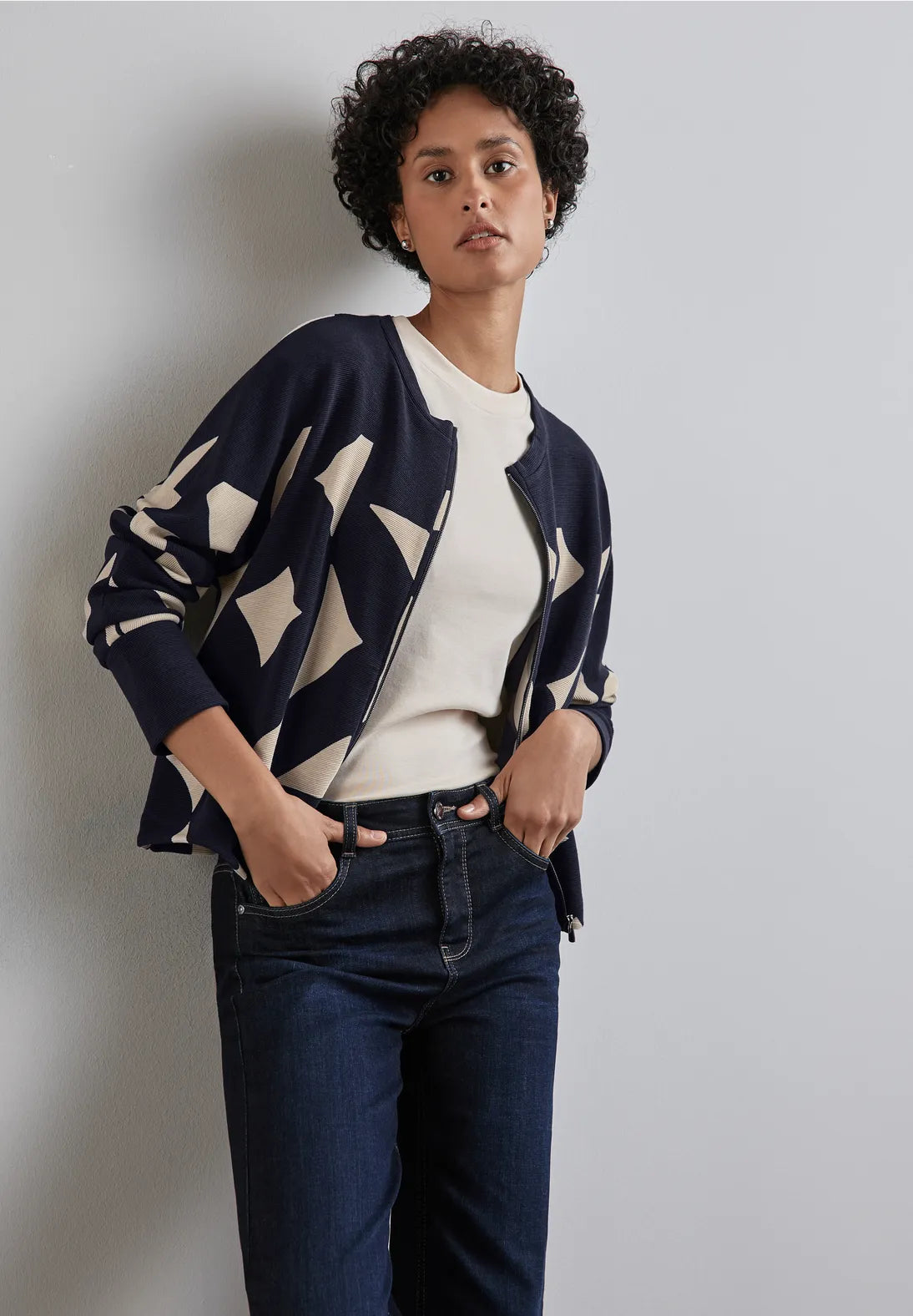 Oversized Chunky Knit Women's Cashmere Sweater in Ivory for a Cozy Winter LookStreet One Zip jacket navy and Cream print 322122 Oversized Chunky Knit Women's Cashmere Sweater in Ivory for a Cozy Winter LookStreet One Zip jacket navy and Cream print 322122