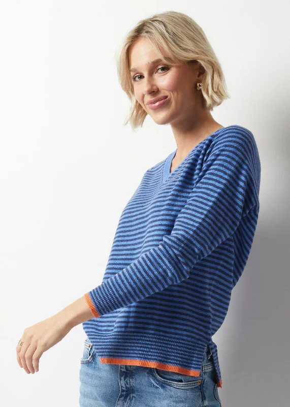 Women's Turtleneck Cashmere - Blend Sweater in Charcoal for a Sophisticated Winter EnsembleZaket & Plover Essential Stripe V-Neck Sweater Women's Turtleneck Cashmere - Blend Sweater in Charcoal for a Sophisticated Winter EnsembleZaket & Plover Essential Stripe V-Neck Sweater