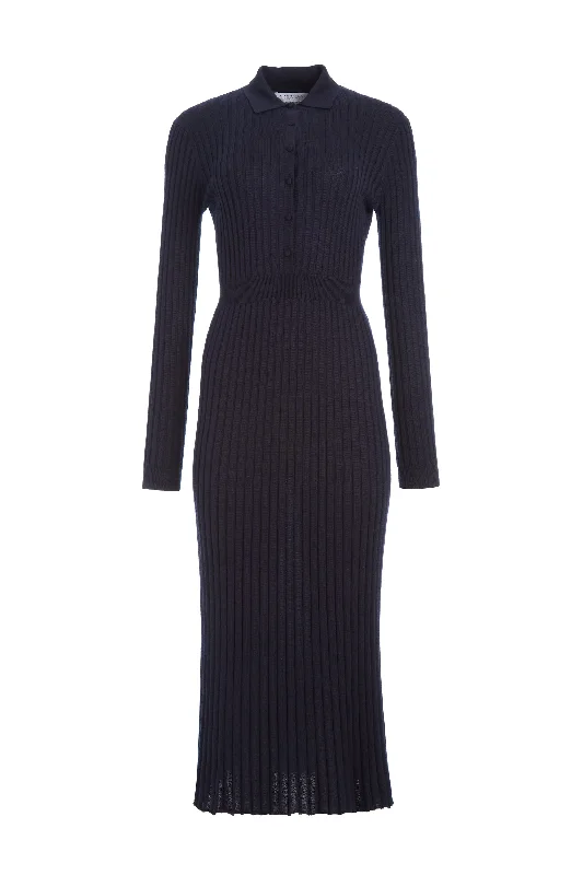Printed Abstract Women Dress for a Modern and Artistic AppealArdor Knit Maxi Dress in Navy Cashmere Silk Printed Abstract Women Dress for a Modern and Artistic AppealArdor Knit Maxi Dress in Navy Cashmere Silk