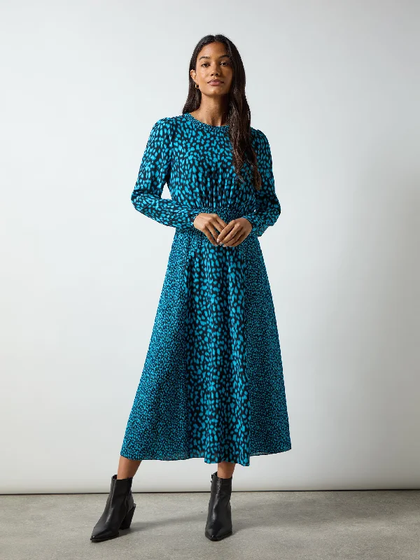 Printed Abstract Women Dress for a Modern and Artistic AppealBlue Dash Print Detail Dress Printed Abstract Women Dress for a Modern and Artistic AppealBlue Dash Print Detail Dress