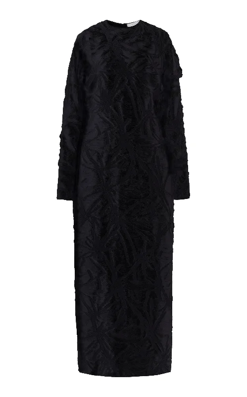 Plus Size Women Dress with a Flattering A - Line Cut for Comfort and StyleBrighting Maxi Dress in Black Silk Virgin Wool Jacquard Plus Size Women Dress with a Flattering A - Line Cut for Comfort and StyleBrighting Maxi Dress in Black Silk Virgin Wool Jacquard