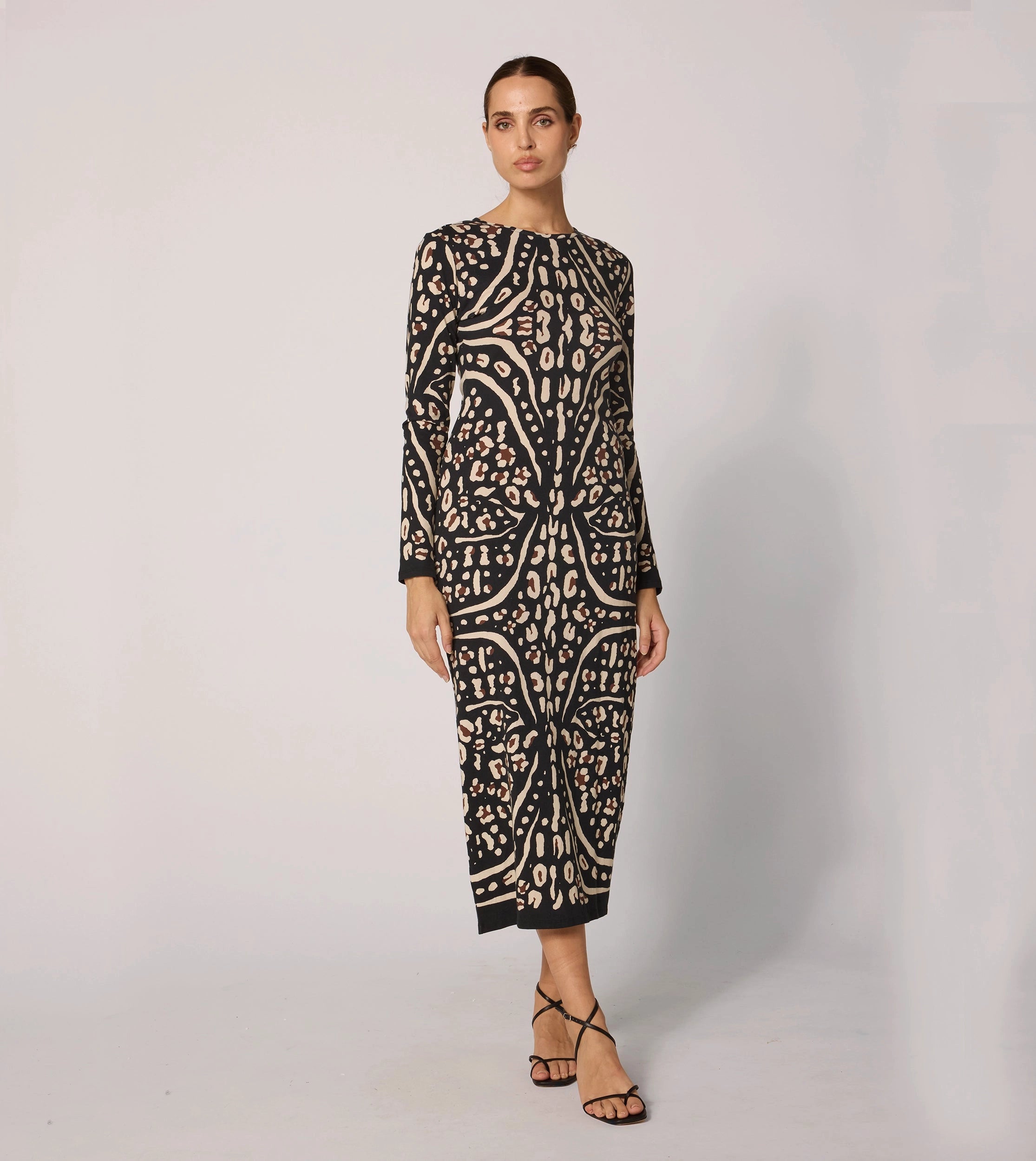 Long - Sleeve Women Dress in Velvet for a Luxurious Winter LookCarmela Ankle Dress | Java Long - Sleeve Women Dress in Velvet for a Luxurious Winter LookCarmela Ankle Dress | Java