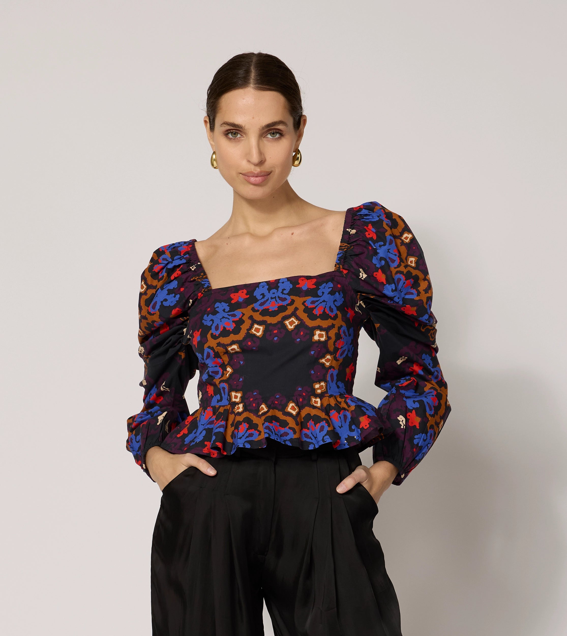 Halter Neck Women Dress to Show Off the Shoulders and NecklineElizabeth Top | Venezia Halter Neck Women Dress to Show Off the Shoulders and NecklineElizabeth Top | Venezia