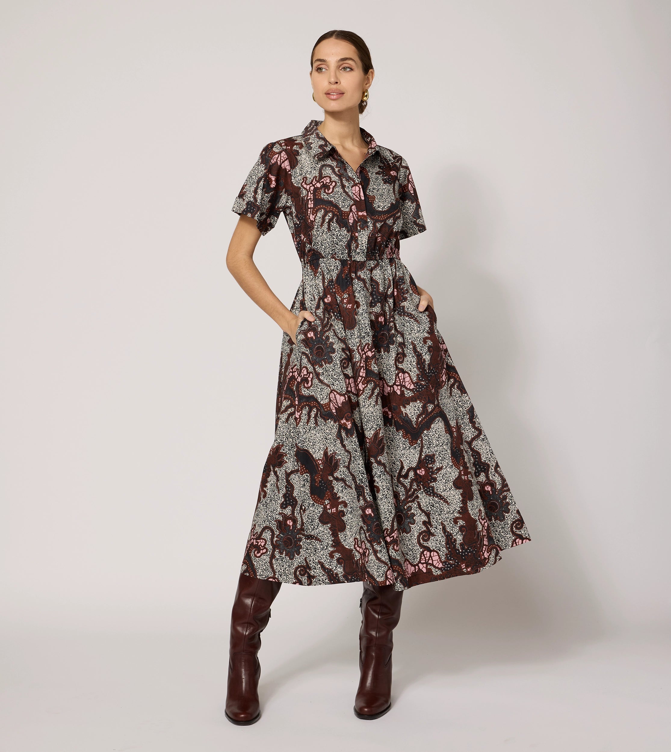 Halter Neck Women Dress to Show Off the Shoulders and NecklineJoanne Midi Dress | Castello Halter Neck Women Dress to Show Off the Shoulders and NecklineJoanne Midi Dress | Castello