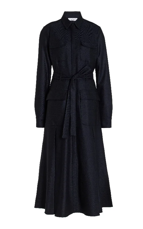Sheath Women Dress with a Tailored Fit for a Professional LookRoe Shirtdress in Dark Navy Virgin Wool Cashmere Flannel Sheath Women Dress with a Tailored Fit for a Professional LookRoe Shirtdress in Dark Navy Virgin Wool Cashmere Flannel