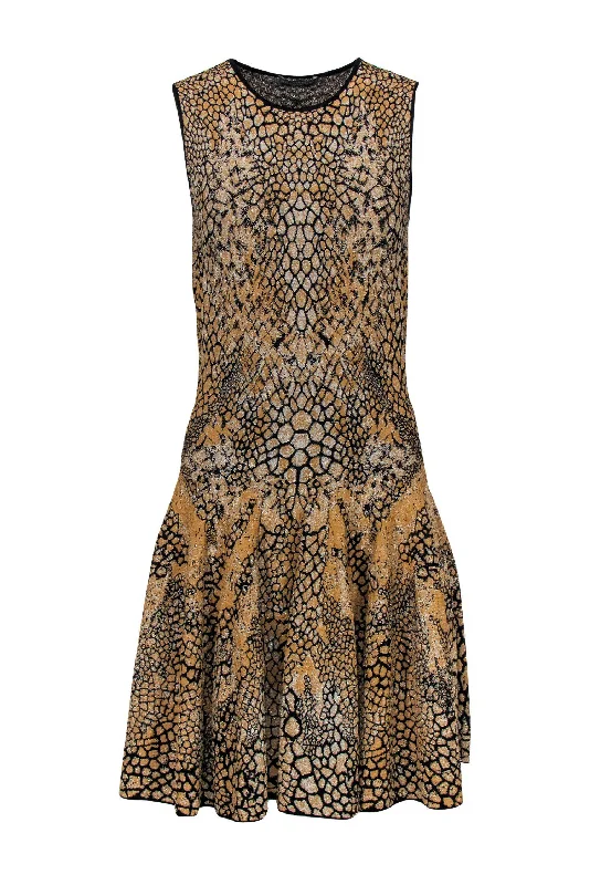 Little Black Women Dress with Sequins for a Glamorous Night Out Little Black Women Dress with Sequins for a Glamorous Night Out Alexander McQueen - Black & Gold Metallic Flared Snakeskin Knit Dress Sz S Little Black Women Dress with Sequins for a Glamorous Night Out Little Black Women Dress with Sequins for a Glamorous Night Out Alexander McQueen - Black & Gold Metallic Flared Snakeskin Knit Dress Sz S