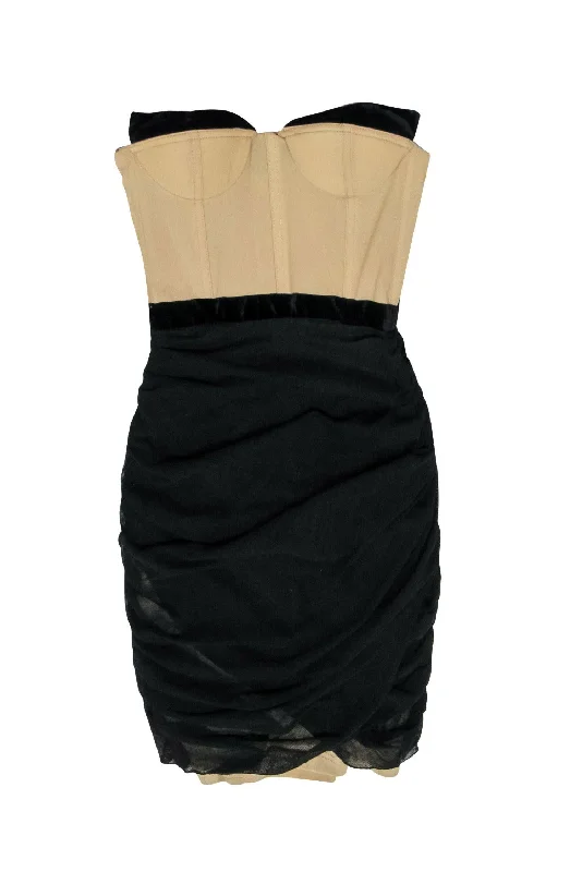 Ruffled Women Dress with Multiple Layers for a Playful and Girly Style Ruffled Women Dress with Multiple Layers for a Playful and Girly Style Alexander Wang - Black & Nude Ruched Fitted Dress w/ Bustier-Style Top Sz 0 Ruffled Women Dress with Multiple Layers for a Playful and Girly Style Ruffled Women Dress with Multiple Layers for a Playful and Girly Style Alexander Wang - Black & Nude Ruched Fitted Dress w/ Bustier-Style Top Sz 0