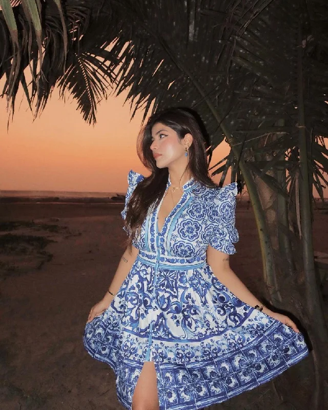 Wrap - Style Women Dress with Adjustable Fit for All Body Types Wrap - Style Women Dress with Adjustable Fit for All Body Types Bologna Porcelain Summer Vintage Dress Wrap - Style Women Dress with Adjustable Fit for All Body Types Wrap - Style Women Dress with Adjustable Fit for All Body Types Bologna Porcelain Summer Vintage Dress