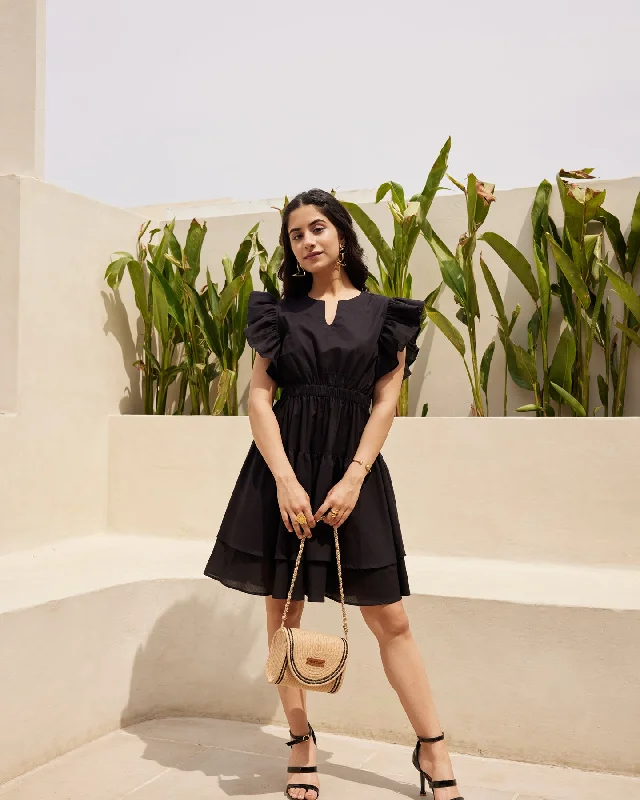 Pleated Women Dress with a Timeless and Elegant Texture Pleated Women Dress with a Timeless and Elegant Texture Classic Black Tiered Dress Pleated Women Dress with a Timeless and Elegant Texture Pleated Women Dress with a Timeless and Elegant Texture Classic Black Tiered Dress