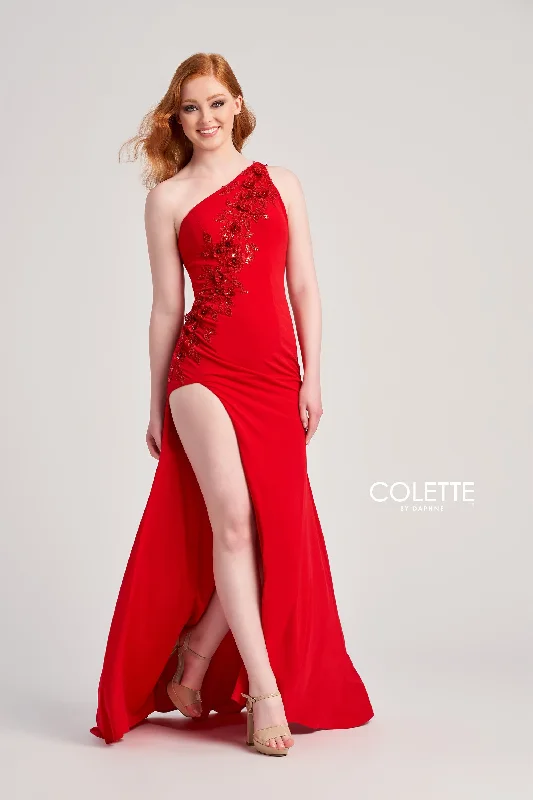Long - Sleeve Women Dress in Velvet for a Luxurious Winter Look Long - Sleeve Women Dress in Velvet for a Luxurious Winter Look Colette CL5108 Long - Sleeve Women Dress in Velvet for a Luxurious Winter Look Long - Sleeve Women Dress in Velvet for a Luxurious Winter Look Colette CL5108