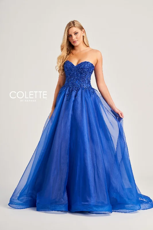 Halter Neck Women Dress to Show Off the Shoulders and Neckline Halter Neck Women Dress to Show Off the Shoulders and Neckline Colette CL5265 Halter Neck Women Dress to Show Off the Shoulders and Neckline Halter Neck Women Dress to Show Off the Shoulders and Neckline Colette CL5265