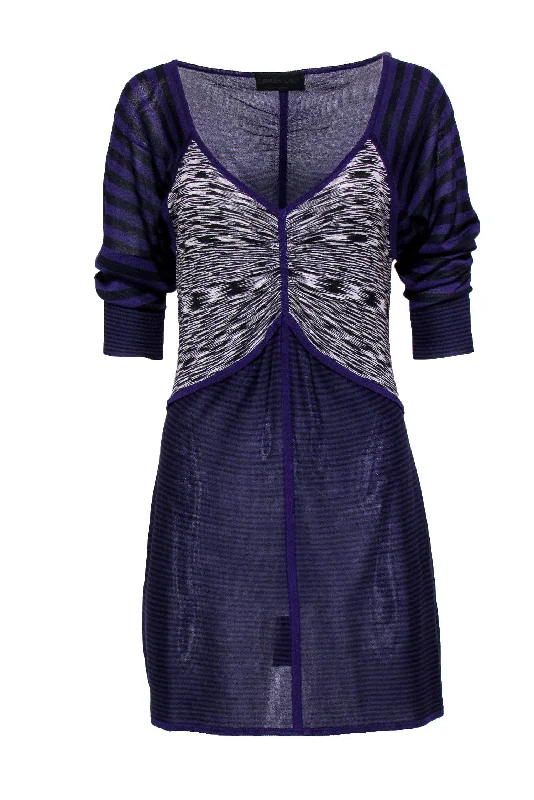 Empire Waist Women Dress to Accentuate the Bust and Conceal the Waist Empire Waist Women Dress to Accentuate the Bust and Conceal the Waist Derek Lam - Purple & Black V-Neck Striped Long Sleeve Dress Sz S