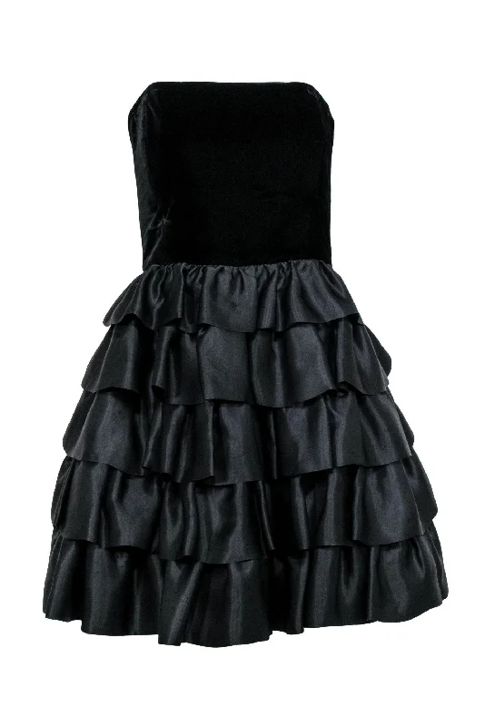 Strapless Women Dress with a Built - in Bra for Comfort and Support Strapless Women Dress with a Built - in Bra for Comfort and Support Escada - Black Strapless Tiered Fit & Flare Dress w/ Velvet Bodice Sz 10 Strapless Women Dress with a Built - in Bra for Comfort and Support Strapless Women Dress with a Built - in Bra for Comfort and Support Escada - Black Strapless Tiered Fit & Flare Dress w/ Velvet Bodice Sz 10