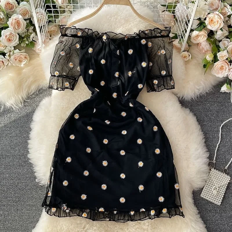 Long - Sleeve Women Dress in Velvet for a Luxurious Winter Look Long - Sleeve Women Dress in Velvet for a Luxurious Winter Look Fidel Statement Dress Long - Sleeve Women Dress in Velvet for a Luxurious Winter Look Long - Sleeve Women Dress in Velvet for a Luxurious Winter Look Fidel Statement Dress