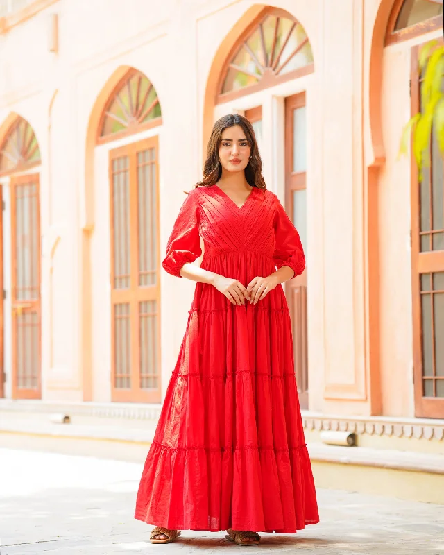 Backless Women Dress for a Sexy and Alluring Look at Evening Events Backless Women Dress for a Sexy and Alluring Look at Evening Events Fiery Red Solid & Tiered Dress