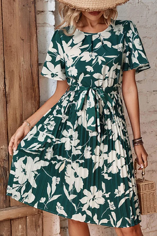 Off - the - Shoulder Women Dress for a Romantic and Feminine Look Off - the - Shoulder Women Dress for a Romantic and Feminine Look Floral Round Neck Tie Belt Pleated Dress
