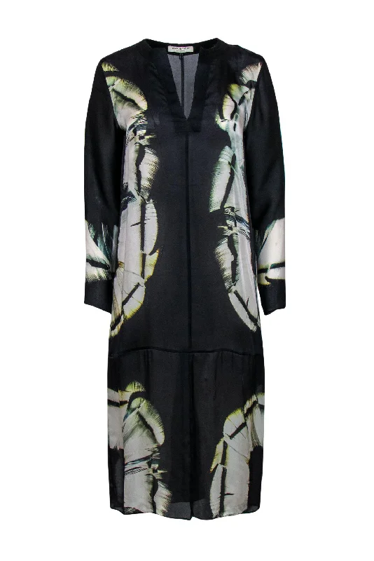 Long - Sleeve Women Dress in Velvet for a Luxurious Winter Look Long - Sleeve Women Dress in Velvet for a Luxurious Winter Look Halston Heritage - Black, White & Green Abstract Print Midi Dress Sz 4 Long - Sleeve Women Dress in Velvet for a Luxurious Winter Look Long - Sleeve Women Dress in Velvet for a Luxurious Winter Look Halston Heritage - Black, White & Green Abstract Print Midi Dress Sz 4