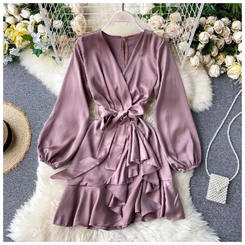Off - the - Shoulder Women Dress for a Romantic and Feminine Look Off - the - Shoulder Women Dress for a Romantic and Feminine Look Hilda Silk Dress