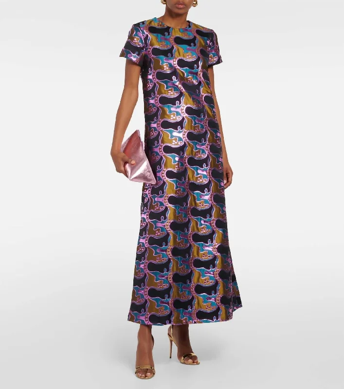 Strapless Women Dress with a Built - in Bra for Comfort and Support Strapless Women Dress with a Built - in Bra for Comfort and Support Iconic Jacquard Swing Midi Dress In Multi Strapless Women Dress with a Built - in Bra for Comfort and Support Strapless Women Dress with a Built - in Bra for Comfort and Support Iconic Jacquard Swing Midi Dress In Multi