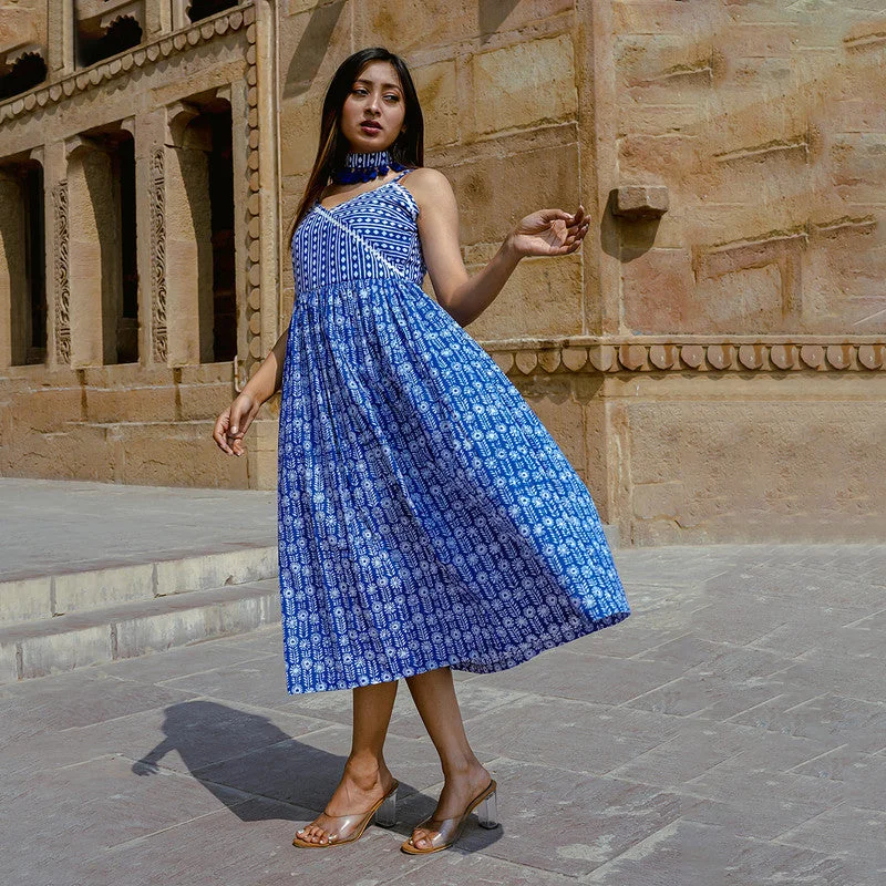 Shift Women Dress with a Simple and Classic Design for Everyday Wear Shift Women Dress with a Simple and Classic Design for Everyday Wear Cotton Dress for Women | Angrakha | Handblock Print | Blue Shift Women Dress with a Simple and Classic Design for Everyday Wear Shift Women Dress with a Simple and Classic Design for Everyday Wear Cotton Dress for Women | Angrakha | Handblock Print | Blue