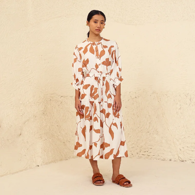 Maxi Women Dress with Floral Print for a Bohemian Vibe Maxi Women Dress with Floral Print for a Bohemian Vibe Tencel Twill Tiered Dress for Women | Printed | White & Beige Maxi Women Dress with Floral Print for a Bohemian Vibe Maxi Women Dress with Floral Print for a Bohemian Vibe Tencel Twill Tiered Dress for Women | Printed | White & Beige