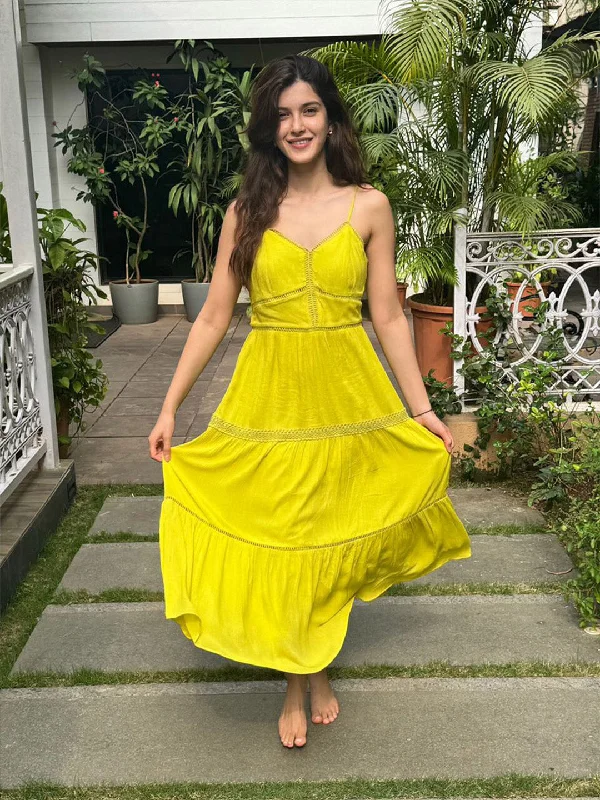 Pleated Women Dress with a Timeless and Elegant Texture Pleated Women Dress with a Timeless and Elegant Texture Madame Shanaya Kapoor Green Cotton Tiered Cami Dress Pleated Women Dress with a Timeless and Elegant Texture Pleated Women Dress with a Timeless and Elegant Texture Madame Shanaya Kapoor Green Cotton Tiered Cami Dress
