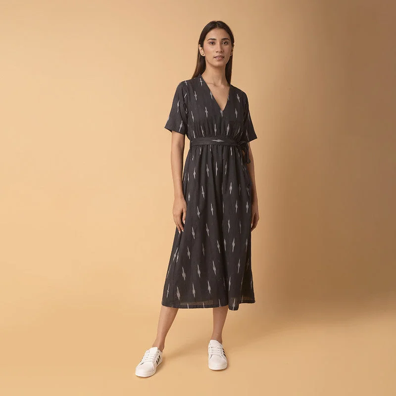 Ball Gown Women Dress with a Full Skirt for a Princess - like Look Ball Gown Women Dress with a Full Skirt for a Princess - like Look Cotton Black Midi Dress with Belt | Ikat Print