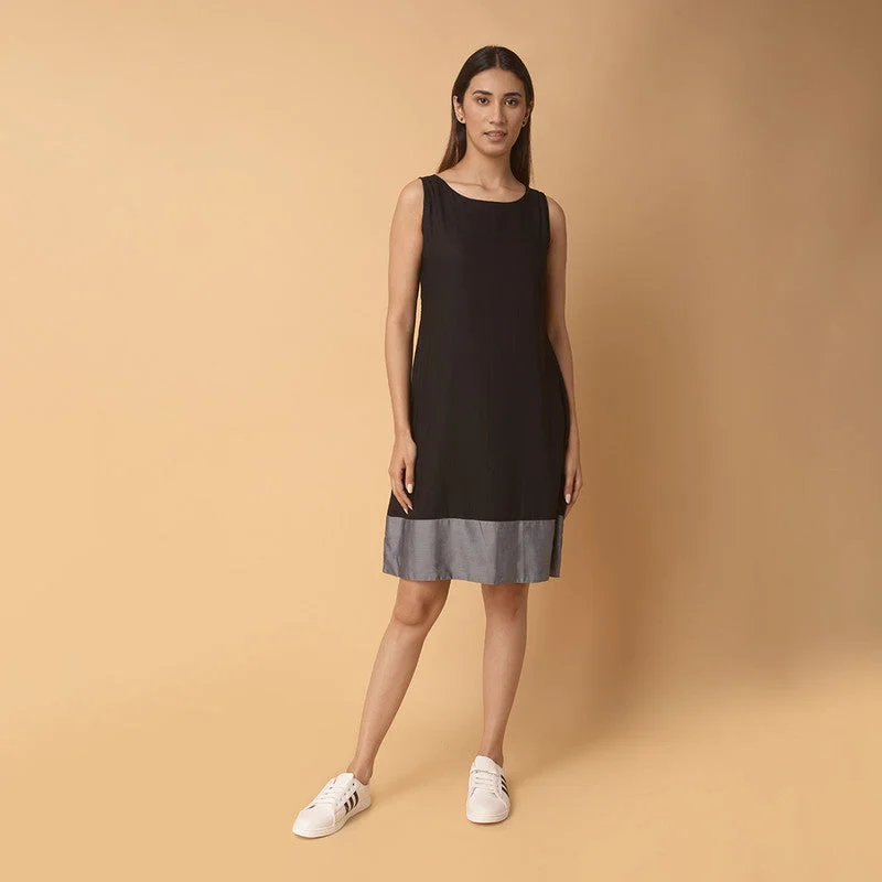 Pleated Women Dress with a Timeless and Elegant Texture Pleated Women Dress with a Timeless and Elegant Texture Pure Cotton Short Black Dress | Sleeveless