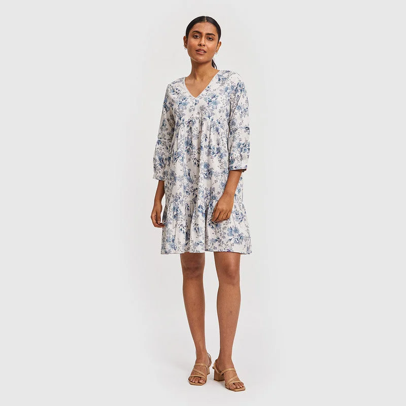 Shift Women Dress with a Simple and Classic Design for Everyday Wear Shift Women Dress with a Simple and Classic Design for Everyday Wear Cotton Poplin Short Dress | Floral Print | White & Blue Shift Women Dress with a Simple and Classic Design for Everyday Wear Shift Women Dress with a Simple and Classic Design for Everyday Wear Cotton Poplin Short Dress | Floral Print | White & Blue