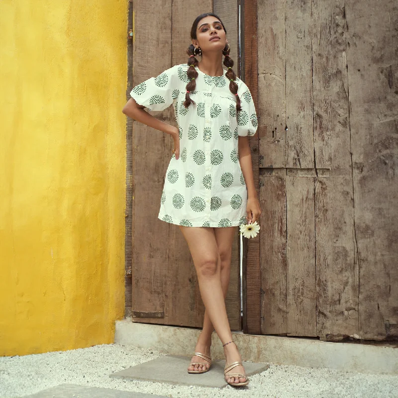 Maxi Women Dress with Floral Print for a Bohemian Vibe Maxi Women Dress with Floral Print for a Bohemian Vibe White Mini Dress for Women | Cotton Poplin Maxi Women Dress with Floral Print for a Bohemian Vibe Maxi Women Dress with Floral Print for a Bohemian Vibe White Mini Dress for Women | Cotton Poplin