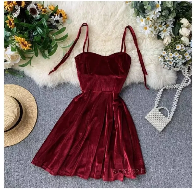 Shift Women Dress with a Simple and Classic Design for Everyday Wear Shift Women Dress with a Simple and Classic Design for Everyday Wear Velour Skater Dresses Shift Women Dress with a Simple and Classic Design for Everyday Wear Shift Women Dress with a Simple and Classic Design for Everyday Wear Velour Skater Dresses